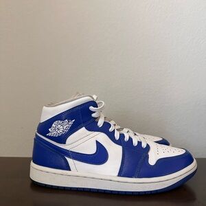 Nike Air Jordan 1 Mid BQ6472-104 2021‎ Women’s Size 7.5 Blue and White High-Tops